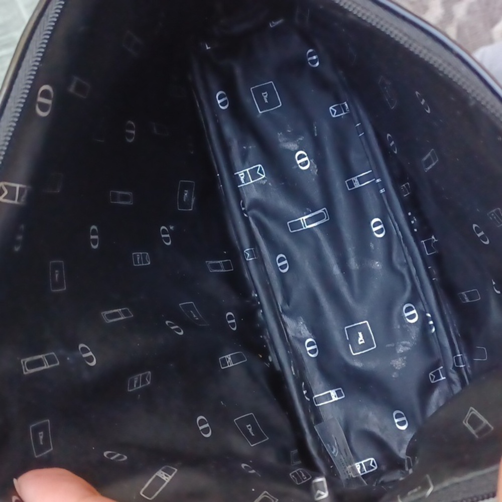 DIOR Cosmetic Bag - Picture 11 of 12